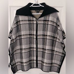 TAHARI -Women’s Plaid Full Zip /Soft Knit Collared Poncho Jacket W/Patch Pockets